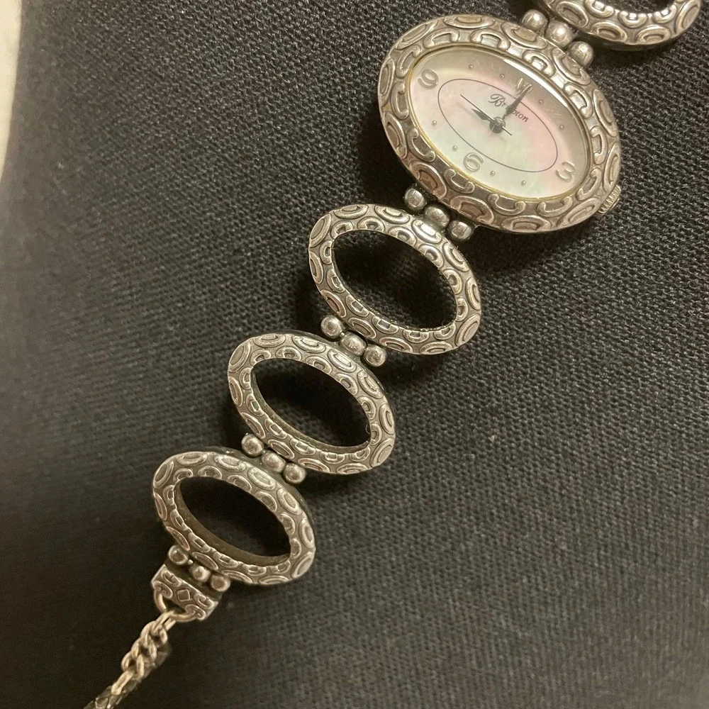 Brighton Watch Mother of Pearl Silver Dial Japan Movement Miramar‎ Heart